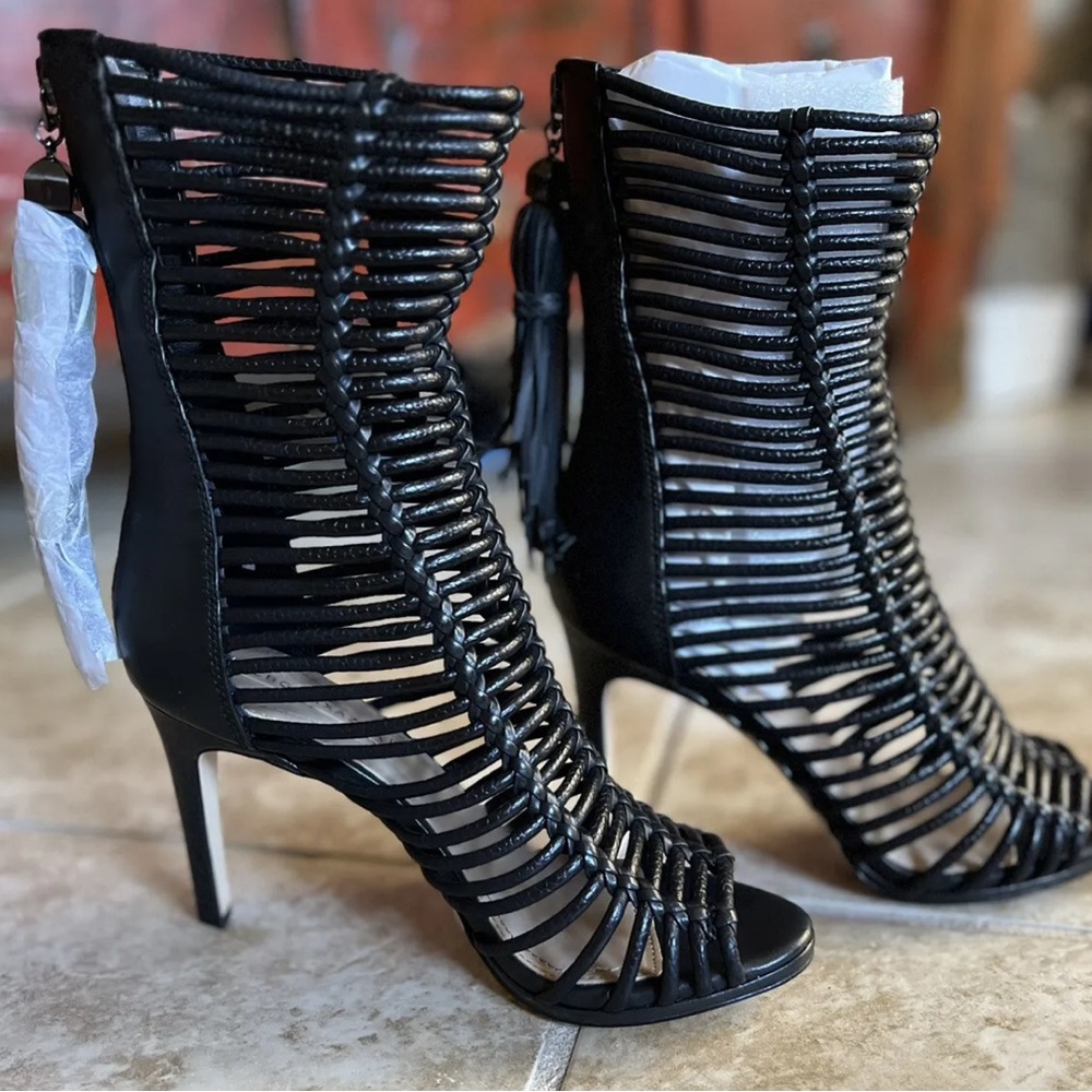 BCBG Ledder High-Heel Strappy Day Sandal 6.5 - Floor Model